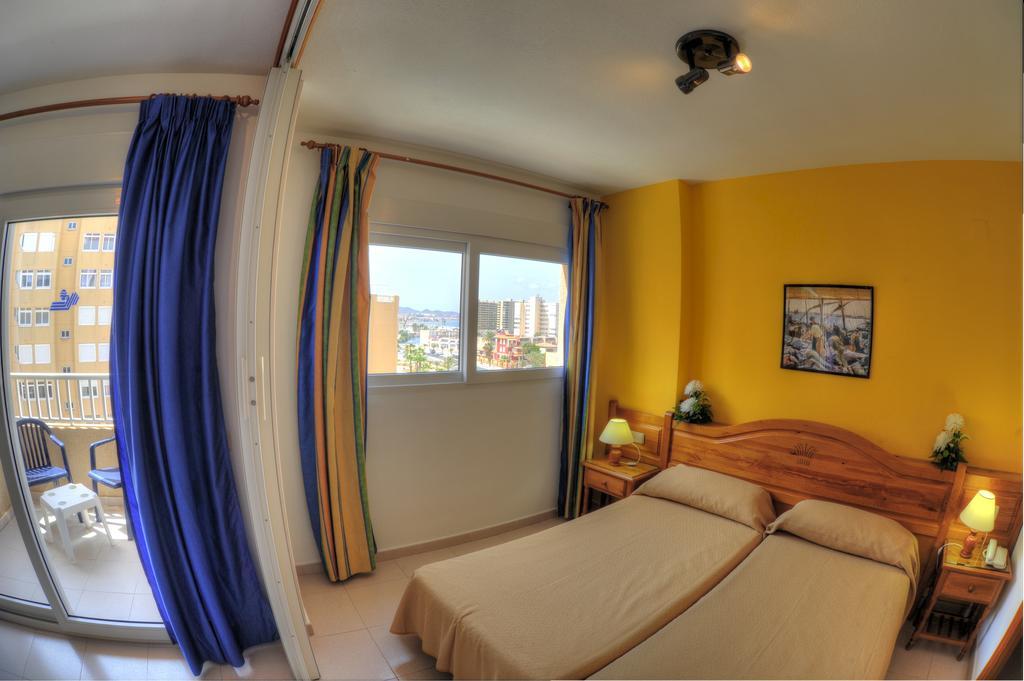 Apartamentos La Mirage La Manga del Mar Menor Rom bilde